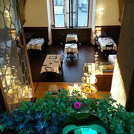 Kaiserhof Am Dom 3*