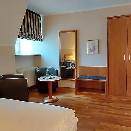 Hotel Kaiserhof Am Dom 3*